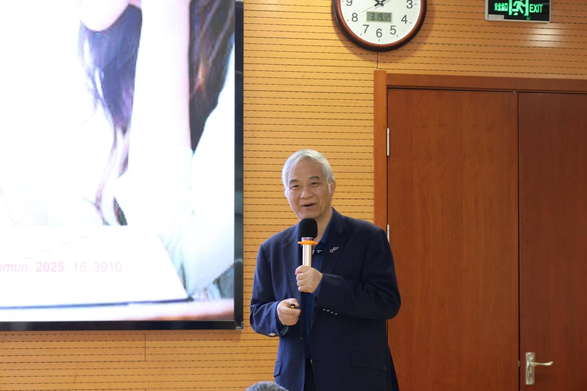 物院论坛(第72讲):唐本忠院士应邀做客北京大学物理学院学术论坛,讲述“簇发光:从0到1的跨越”-北京大学物理学院
